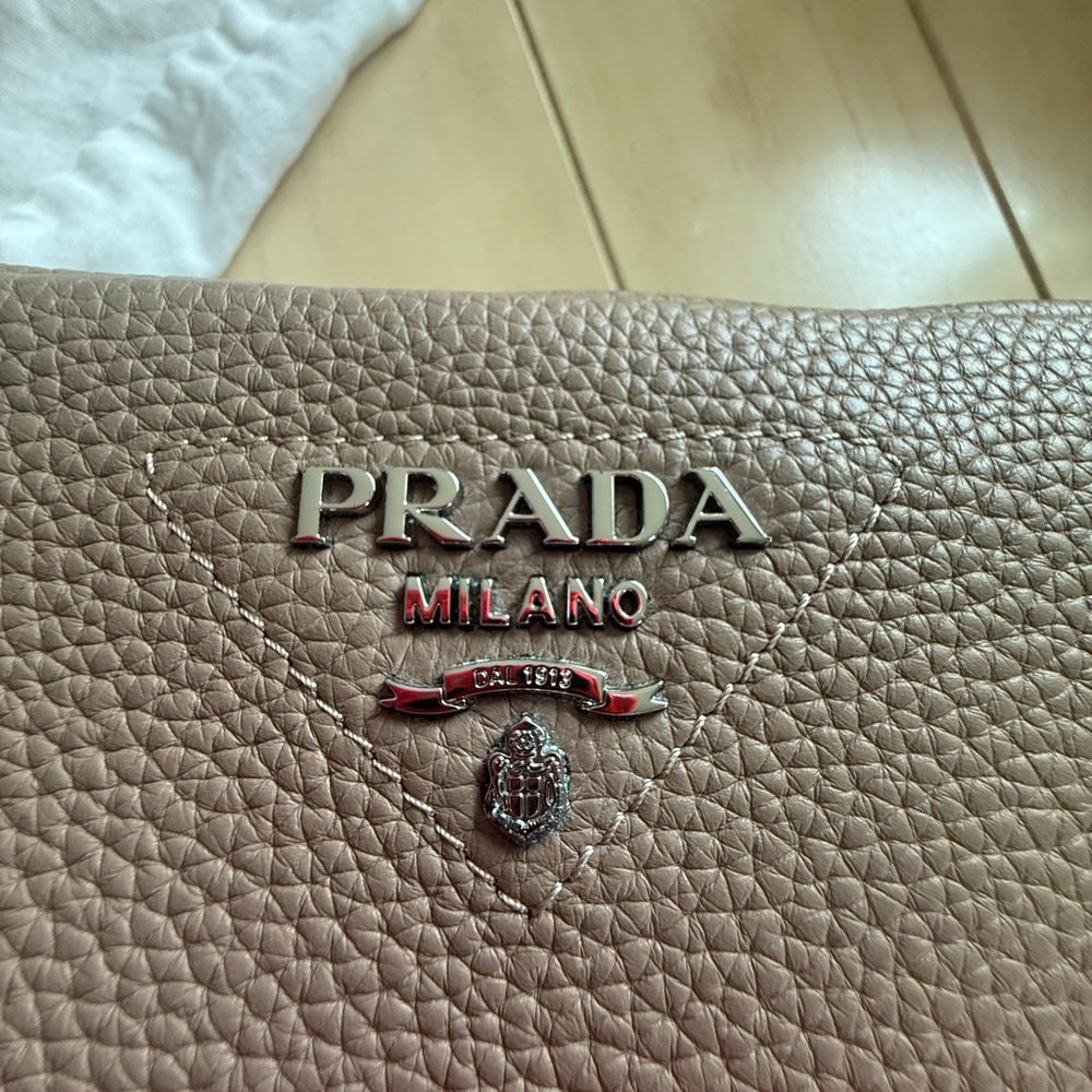 Lot of 2X ‼️Gucci Gray Marmont crossbody & Prada crossbody purse 💖 - Picture 4 of 16